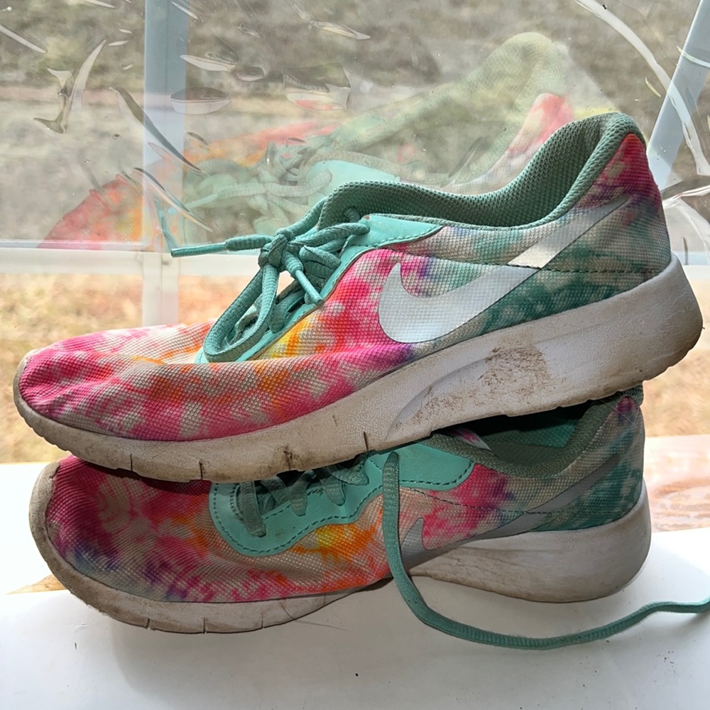 Tie dye Nike React Presto Shoes